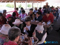 모하비 사막 넘어 과수원 찾아 맛있는 점심...