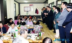 강석구 구청장 등 무룡경로당 참석
