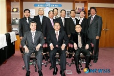 울산전문건설협회장단 환담나누고 있는 강석구 구청장