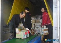 까나리액젓 배송에 바쁜 부천우편집중국 직원