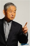 강연하는 황병기 명인