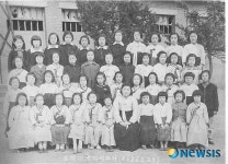 1953년 안양초교 5학년 단체사진