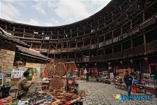 <유기자 여행사진>독특한 양식의 토루 내부