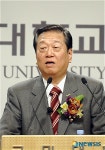 특별강연하는 오자와 간사장