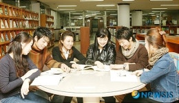 대구보건대학(도서관 2F) | 대구보건대, 독서문화 전파 전도사역할 '톡톡'