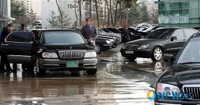 DJ센터 분수대광장이 주차장으로