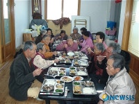 영덕군, 어르신밥상도우미사업 ‘호응’