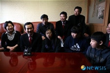 교육문제 관련 현장방문한 정세균 대표