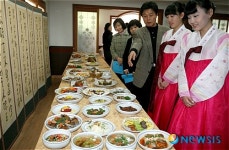 개발 거듭되는 전주 한정식