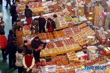 설 대목 맞은 농산물시장