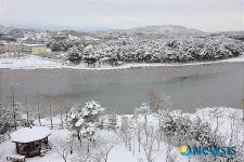 눈 덮인 울진 ‘연호정’