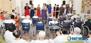 진주주부노래모임회 회원, 노인요양병원 위문공연 실시