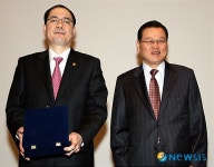 대한건설협회, 정호열 공정위원장에 감사패 전달