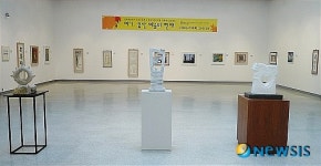 울산문예회관 지역작가 초대전 호응 속 막 내려