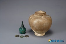 불교중앙박물관 상설전, 신원사 5층석탑 발견 사리장엄구 일괄