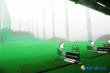 건국대 충주캠퍼스에 문을 연 골프연습장