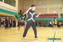 영동 배드민턴 열기 ‘후끈’