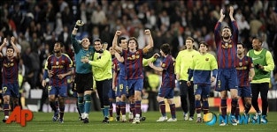 메시의 바르셀로나, R.마드리드에 2-0 완승 선두 등극