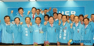 [6·2지방선거]파이팅 외치는 한나라 충남도당, 광역·기초의원 후보자