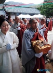 부산 범어사 삼층석탑 사리함 봉안 의식