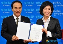 [6.2지방선거]서울시장 임기 완수 서약서 작성한 김충환, 나경원 의원