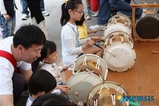 삼척시 어린이날 한마당 큰잔치, 장구 가락에 빠진 아이들