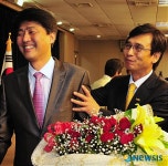 [6.2지방선거]유시민, 민주노동당 안동섭 경기도지사 후보와 단일화