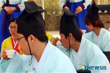 전통성년례 갖는 기장문화예절학교