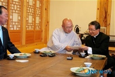 친절한 주지 무문 스님