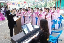 부처님 오신날 찬불가 부르는 영원사