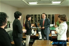 대구산업정보대 간호과 동창회 장학금 200만원 전달