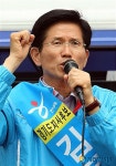 [6·2지방선거]지지 호소하는 김문수 한나라당 경기도지사 후보