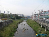 진주 가좌천, 경남 대표 고향의 강 선정