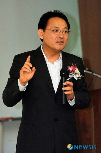 강연하는 유인촌 장관