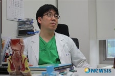 배성식 과장 외과 복강경 수술, 원 포트로 진화