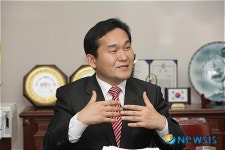 민선 5기 엄용수 밀양시장, 오직 끝까지 밀양을 책임지겠다.