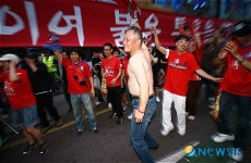 [2010WC]16강 진출, 얼시구~