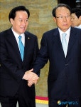 국민통합포럼 토론회에 참석한 박관용 전 국회의장