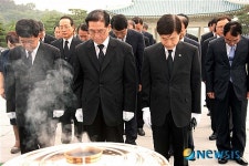 문충실 동작구청장 현충원 참배