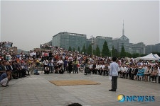 최성 고양시장 축하해요 호수공원 가득 메운 시민들
