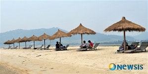 이국적 아름다움 증도 우전해수욕장