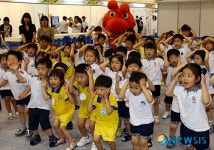 노래와 율동으로 영어 배워요