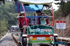 질주하는 삼척해양레일바이크