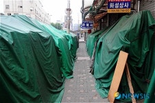 휴가 떠난 동대문상가 점포