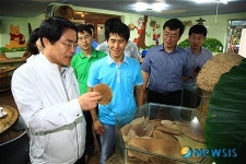 장태평 농림수산식품부 장관, 횡성 양봉 업계 방문