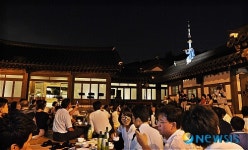 한 여름밤의 별빛 달빛 콘서트