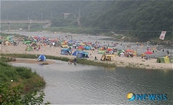 올 여름 피서는 홍천 팔봉산 유원지 최고