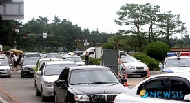주차장된 해변도로