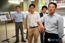 대학로예술극장 방문한 유인촌 장관