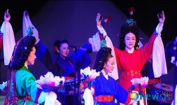 밤을 달구는 아름다운 공연